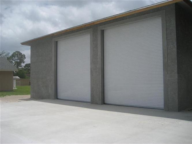 Our SFR-C 1665/2670 Smoke Rated & Fire Rated Counter Rolling Door is the most secure designed to protect your building against damages in case of a fire.  The Counter door is capable of retaining the smoke and to be activated once the smoke is detected by the alarm, providing a barrier even before the flames actually get to the opening to effectively block them and avoid any spread among the building. 